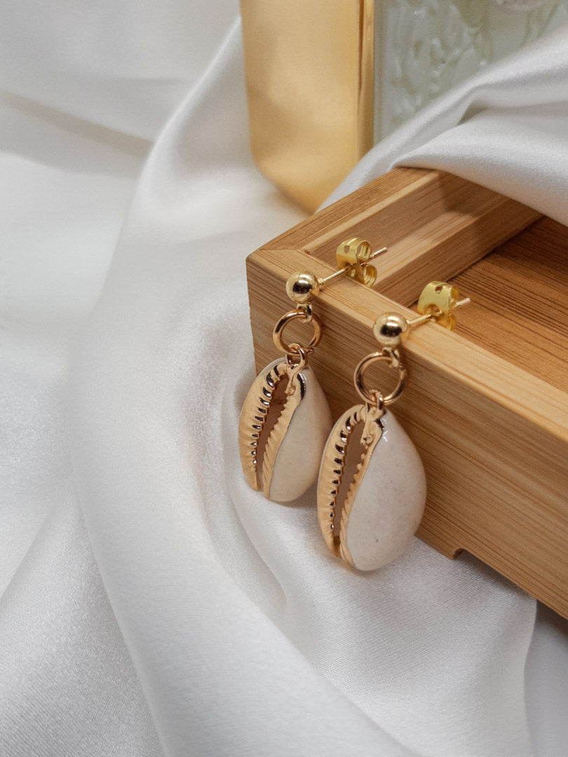 Poema Cowrie Earrings