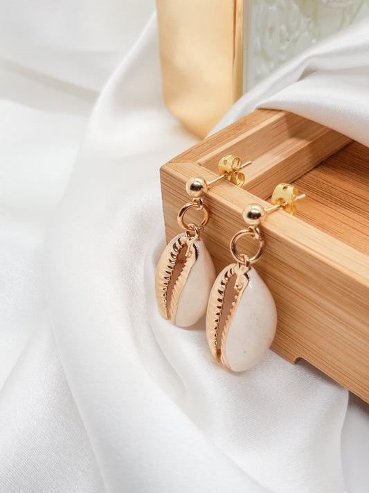 Poema Cowrie Earrings