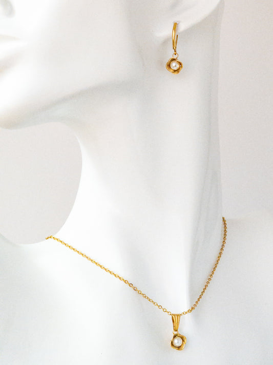 Elodie Necklace